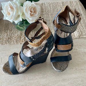 Wedge Platform MIA Shoes. Sz 7 with 5in heel /2in platform.  New condition.